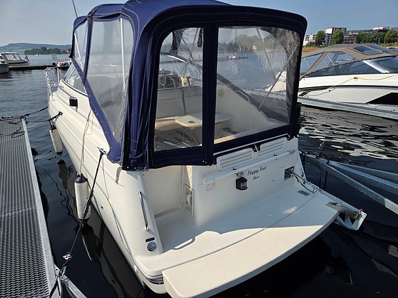 Velholdt og godt utstyrt Maxum 2400scr selges 3 of 30