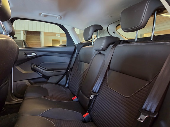 Ford Focus 11 of 25