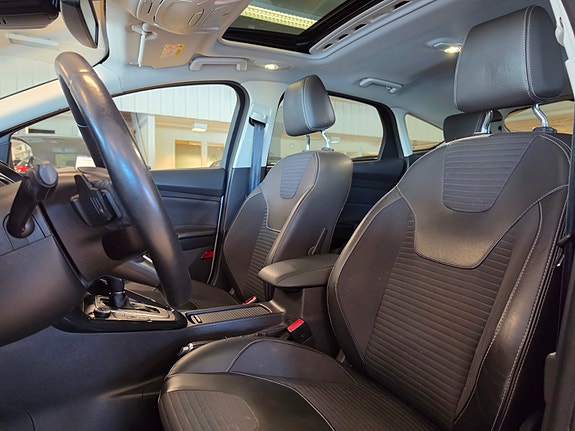 Ford Focus 8 of 25