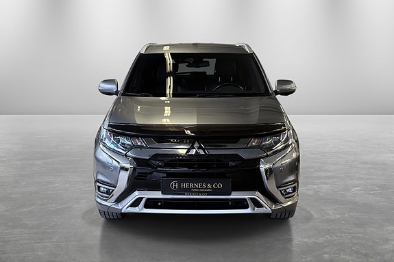 Mitsubishi Outlander 3 of 5