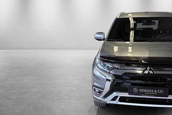 Mitsubishi Outlander 4 of 5