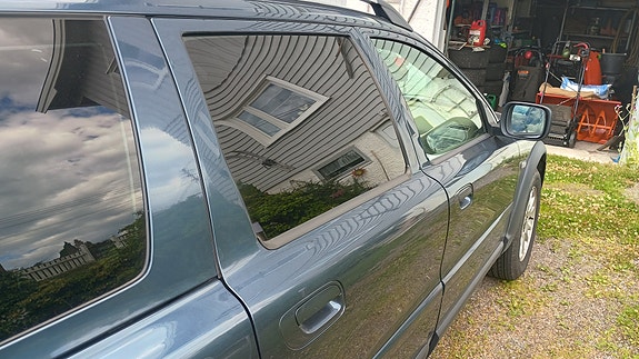 Volvo XC70 3 of 5