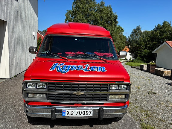 Chevrolet Van 2 of 5
