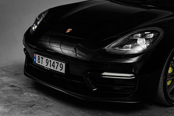 Porsche Panamera 8 of 30