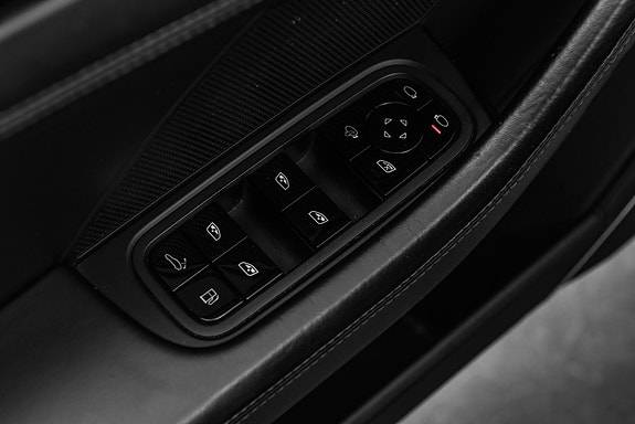 Porsche Panamera 14 of 30