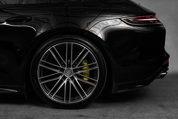 Porsche Panamera 12 of 30