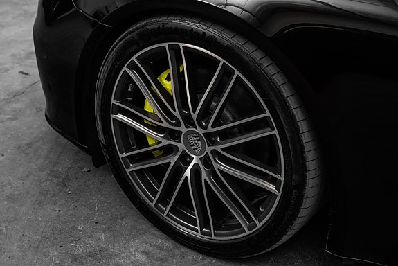 Porsche Panamera 10 of 30