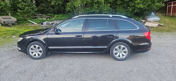 Skoda Superb 4 of 5