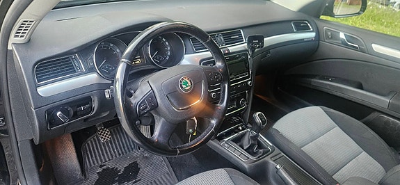 Skoda Superb 10 of 19