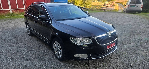 Skoda Superb 3 of 5