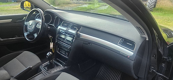 Skoda Superb 11 of 19