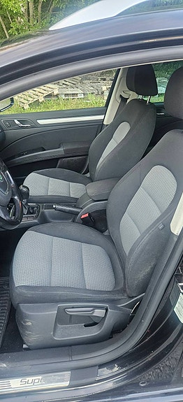 Skoda Superb 13 of 19