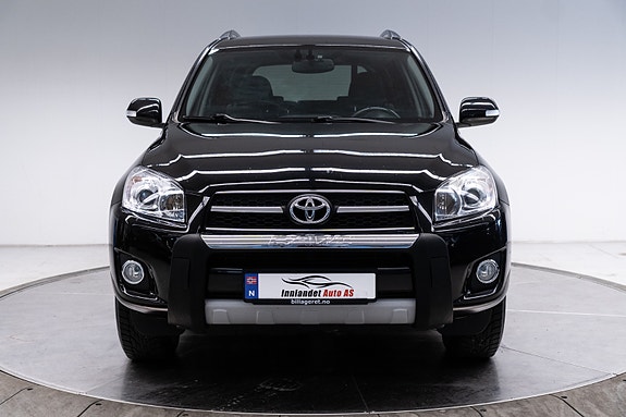 Toyota RAV4 3 of 5