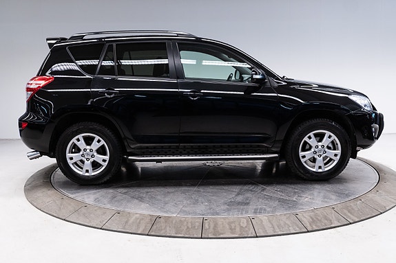 Toyota RAV4 5 of 5