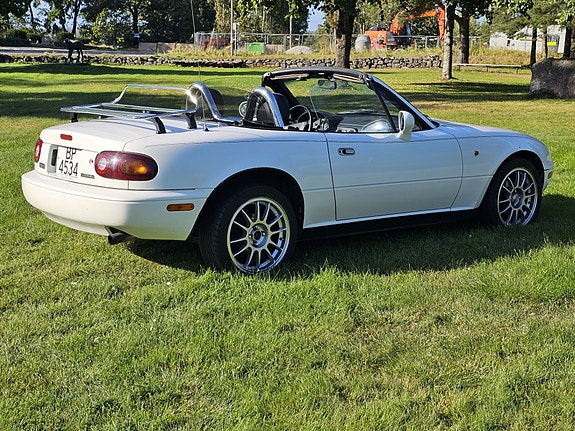 Mazda MX-5 6 of 19