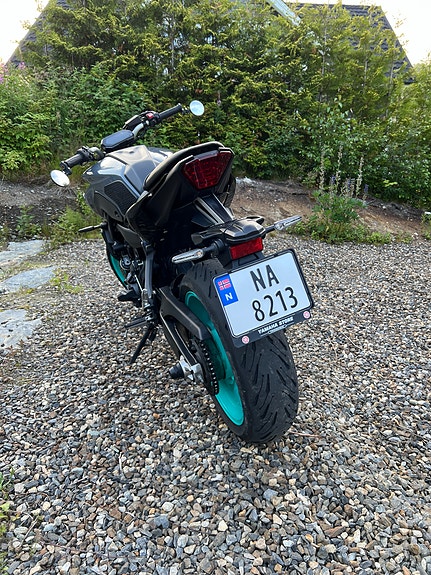 Yamaha MT-07 4 of 5