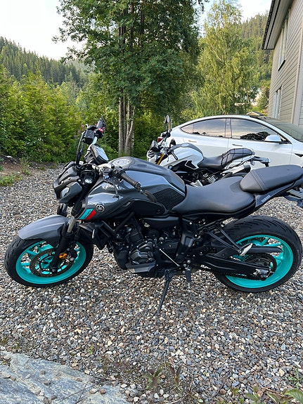 Yamaha MT-07 3 of 5