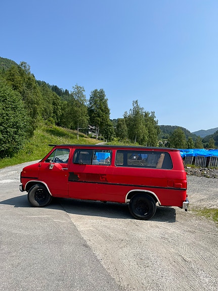 Chevrolet Van 3 of 5