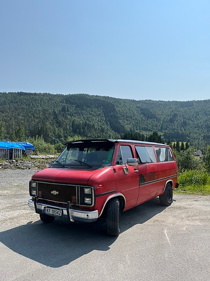 Chevrolet Van 2 of 5