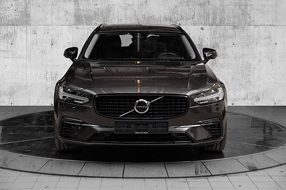 Volvo V90 3 of 5