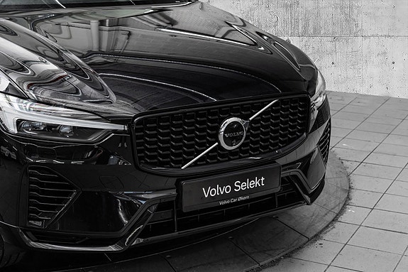 Volvo XC60 3 of 5