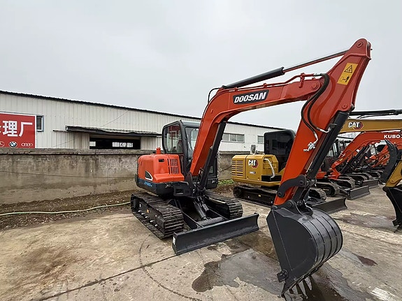 Doosan DX 60 9c 4 of 9