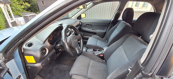 Subaru Impreza 4 of 5
