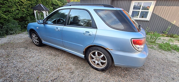 Subaru Impreza 2 of 5