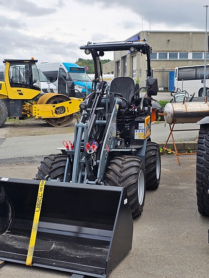 Giant G2300HD, Foldbart tak. Leveringsklar. 4 of 5