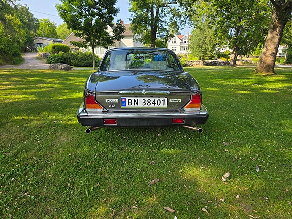Jaguar XJ 6 of 14