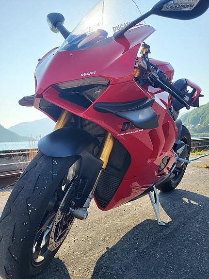 Ducati Panigale V4S 5 of 5