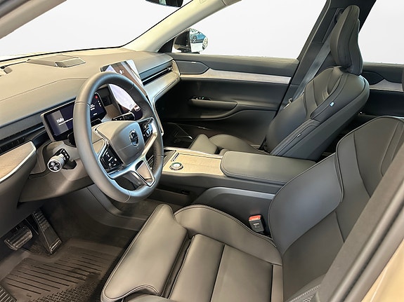 Volvo EX90 9 of 30