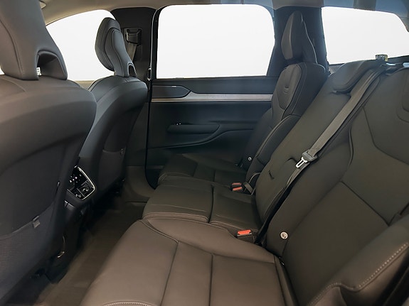 Volvo EX90 13 of 30