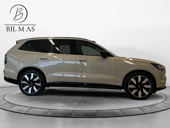 Volvo EX90 6 of 30