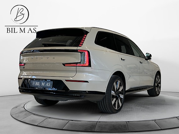 Volvo EX90 5 of 5