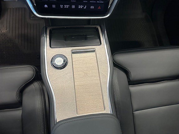 Volvo EX90 29 of 30