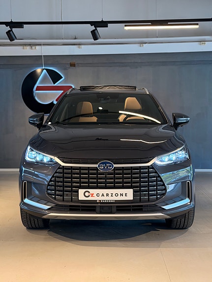 BYD Tang 2 of 5