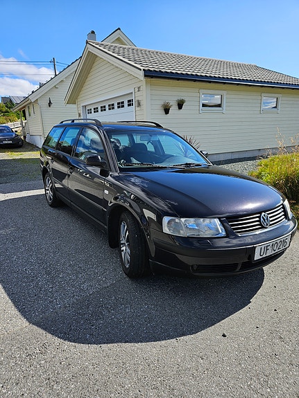 Volkswagen Passat 3 of 5