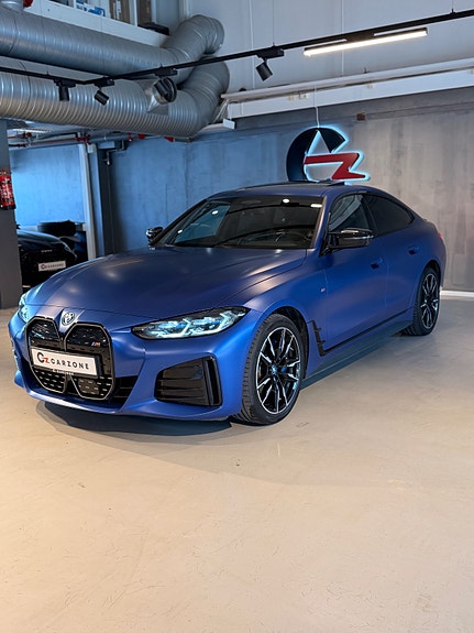 BMW i4 3 of 5
