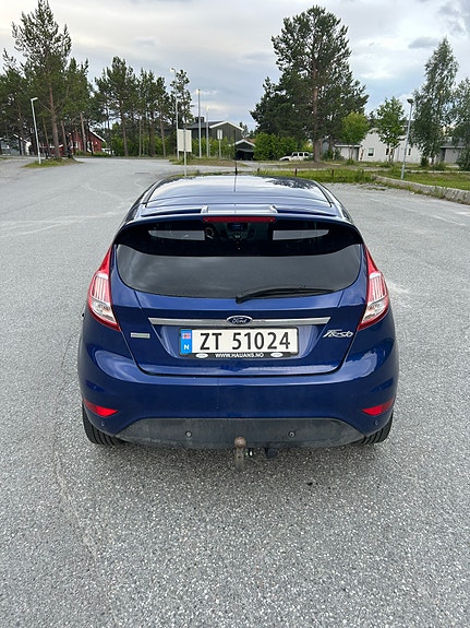 Ford Fiesta 3 of 4