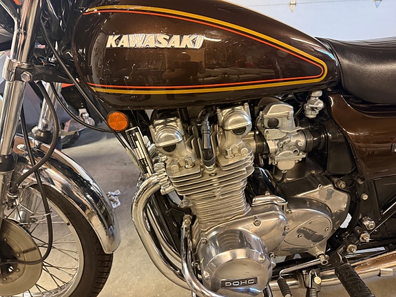 Kawasaki Z900 3 of 5