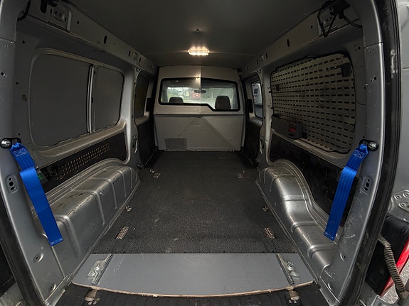 Volkswagen Caddy Maxi 17 of 22