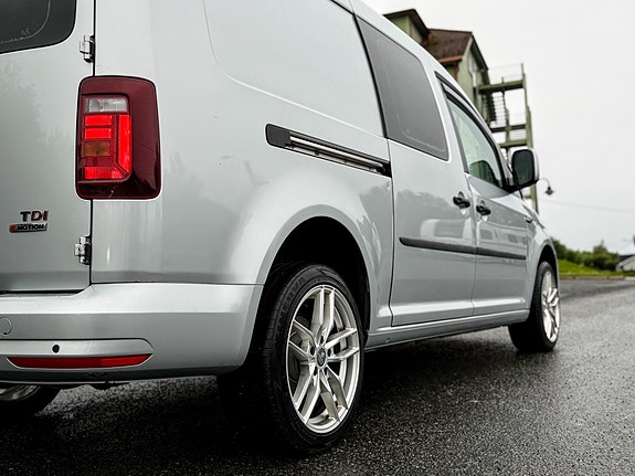 Volkswagen Caddy Maxi 8 of 22