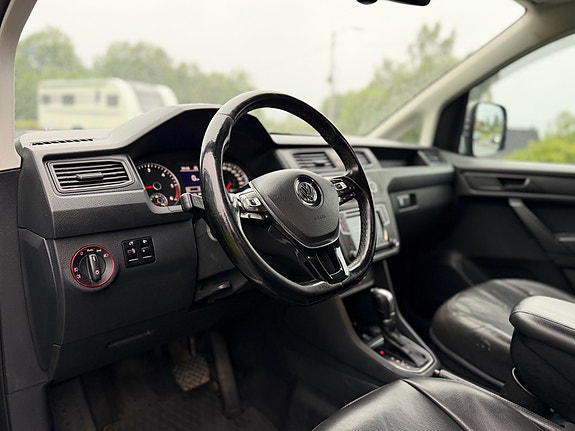 Volkswagen Caddy Maxi 10 of 22