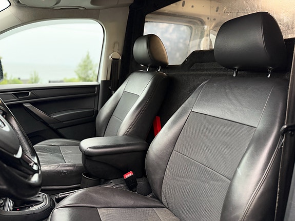 Volkswagen Caddy Maxi 11 of 22