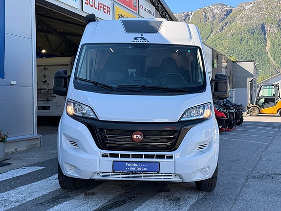 Adria Twin 600 SPB PLUSS 2,2 / 160 hk 9G Aut *HENGERFESTE/KAMERA* 2 of 5