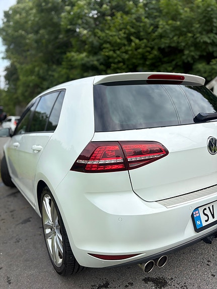 Volkswagen Golf VII 4 of 5