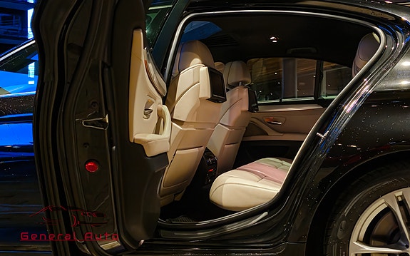 BMW 535i 14 of 30