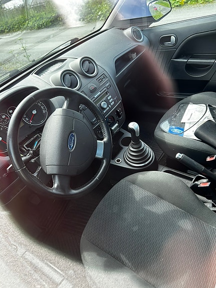 Ford Fiesta 5 of 5