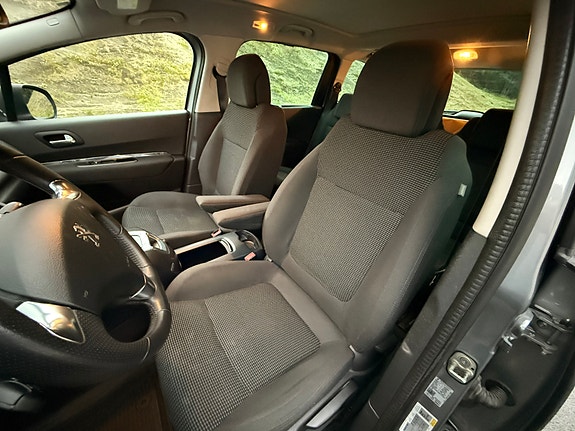 Peugeot 5008 11 of 30